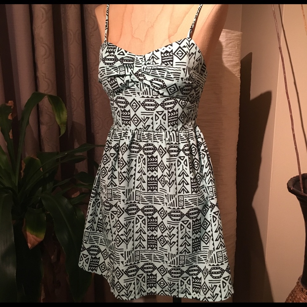 NWT Forever 21 Mint Green Aztec Tribal Pattern Sweetheart Skater Dress Sz Small
